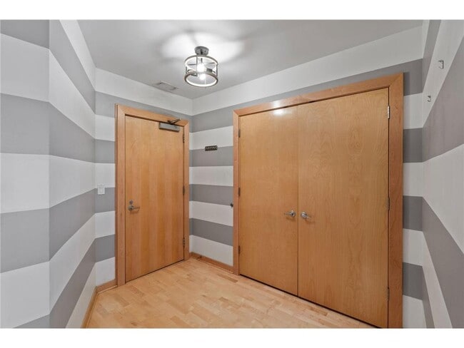 Foto del edificio - 401 N 2nd St