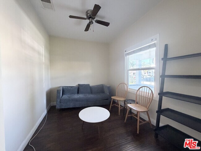 Foto del edificio - 1254 W 37th Dr