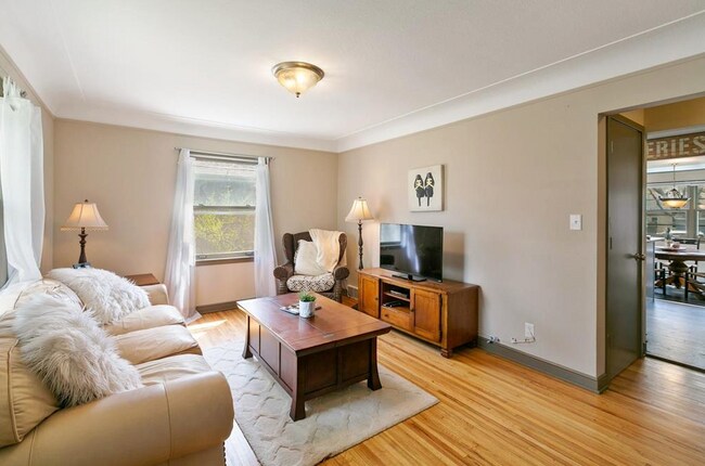 Foto del edificio - 835 23rd Ave SE
