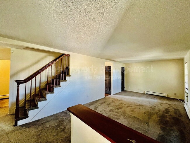 Building Photo - 2582 Ridge Dr