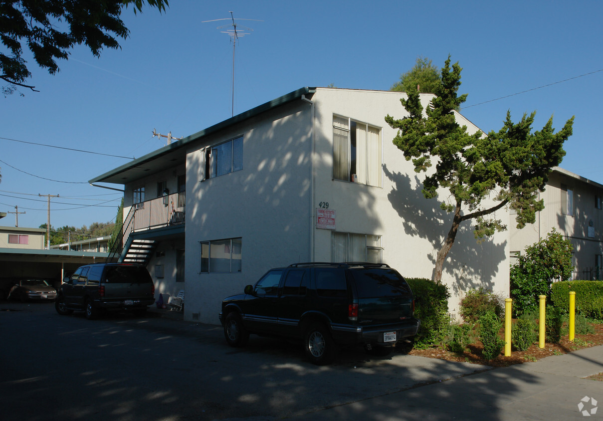 Building Photo - 421-429 Wooster Ave