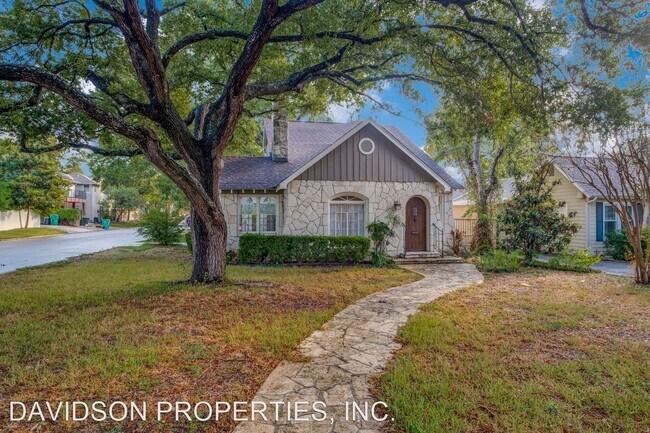 Building Photo - 4 br, 4.5 bath House - 202 College Blvd