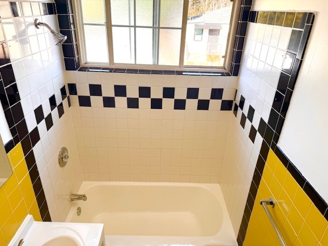 Building Photo - 123 Arboleda Rd