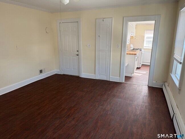 Foto del edificio - 61 Van Zant St