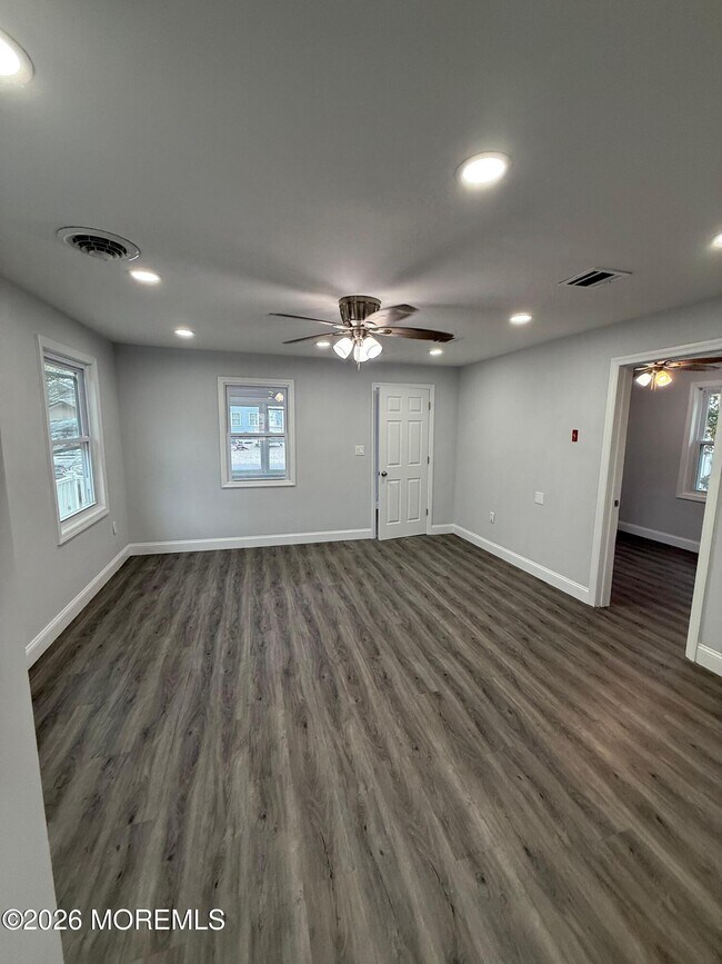 Foto del edificio - 711 McKinley Ave