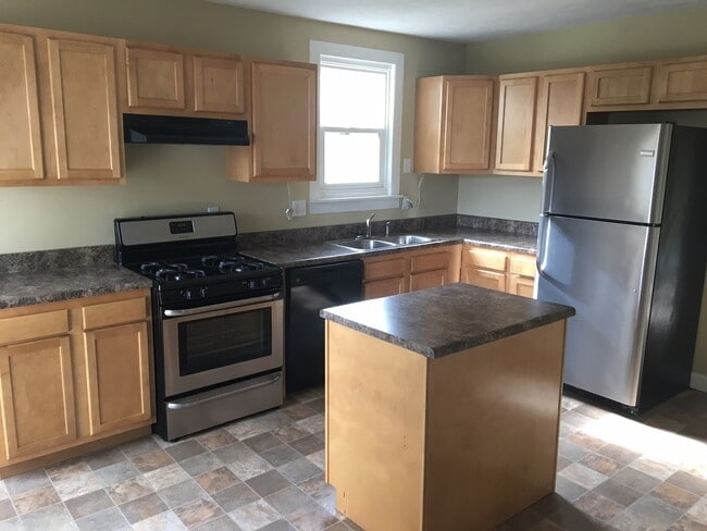 Foto del edificio - Amazing 3-Bedroom 1.5-Bath Home