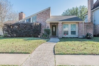 Building Photo - 4418 Lost Spring Dr