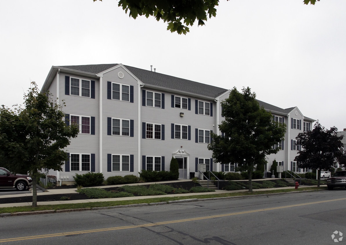 Primary Photo - 735 Belleville Ave