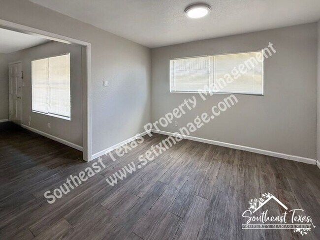 Foto del edificio - 655 Adams St