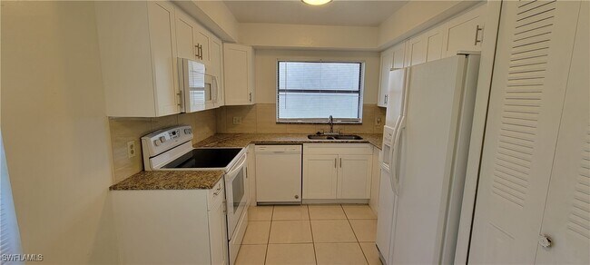 Foto del edificio - 4219 21st Pl SW