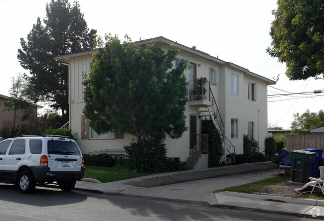 Building Photo - 1840 Colonia Pl