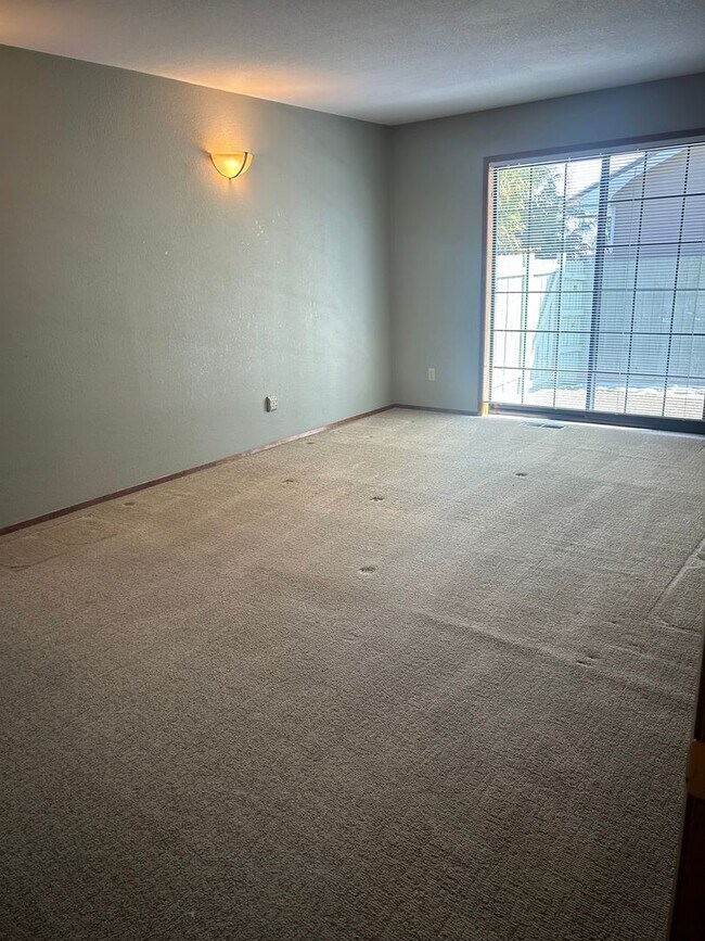 Foto del edificio - Spacious 4-Bedroom Home in Prime Wenatchee Location