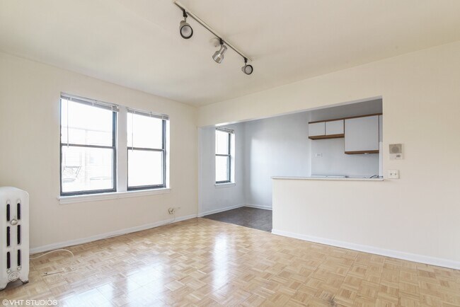 Foto del edificio - 644 W Wrightwood Ave