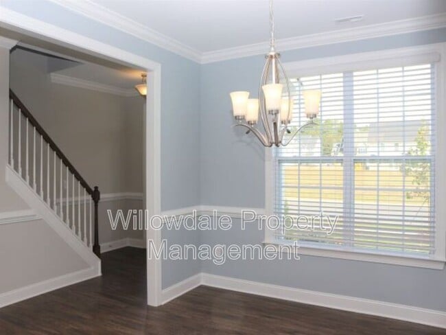 Building Photo - 1121 Matisse Dr