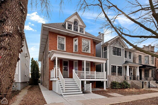 Building Photo - 3935 N Seeley Ave