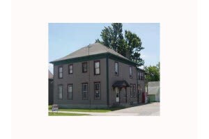 Primary Photo - 417-419 W Second St