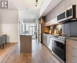 Building Photo - 133 Bronte Rd