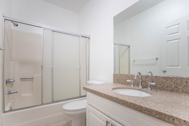 Photo - 1939 Beloit Ave Apartment