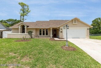 Building Photo - 1040 Big Horn Cir NW