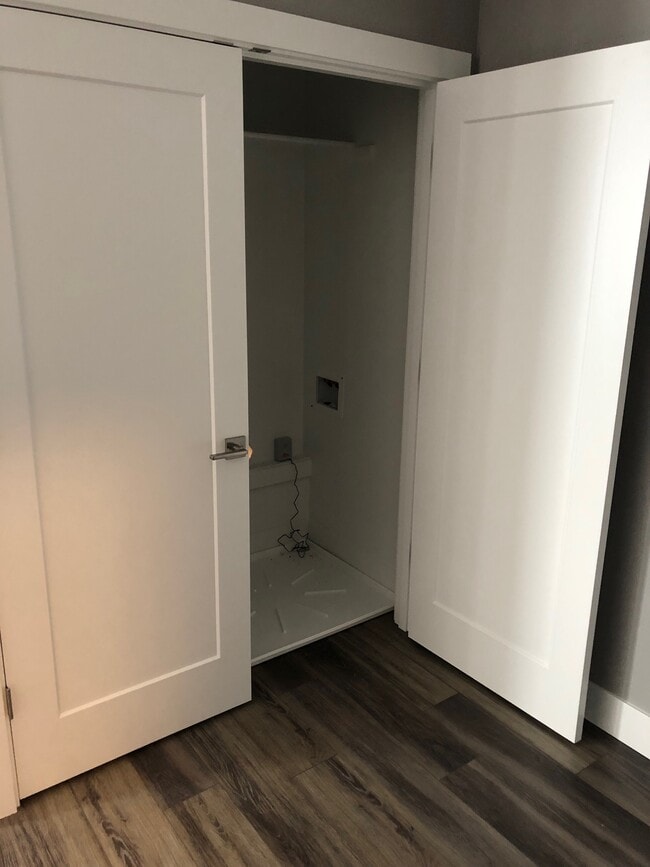 Full Size Washer Dryer - arriving soon - 3826-B NE Grand Ave