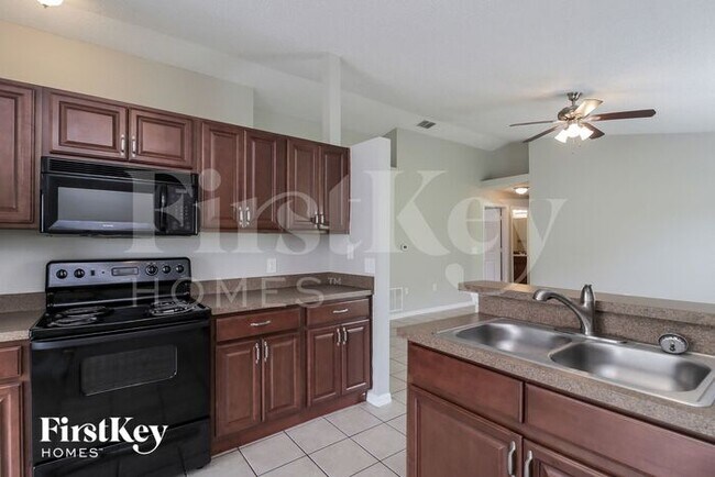 Foto del edificio - 6564 Viewpoint Ct