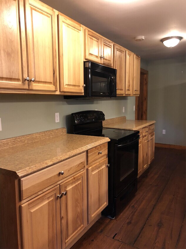 94 Bay Rd, Hadley, MA 01035 Condo for Rent in Hadley, MA