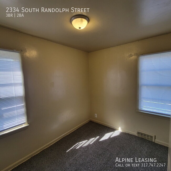 Building Photo - 2334 S Randolph St