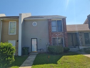 Building Photo - 1613 Cobblestone Ct