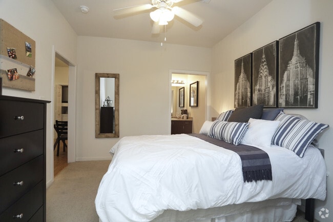 Interior Photo - The Quarters Huntsville