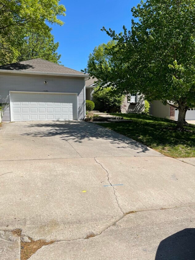 1606 Woodmoor Ct, Columbia, MO 65202 House for Rent in Columbia, MO