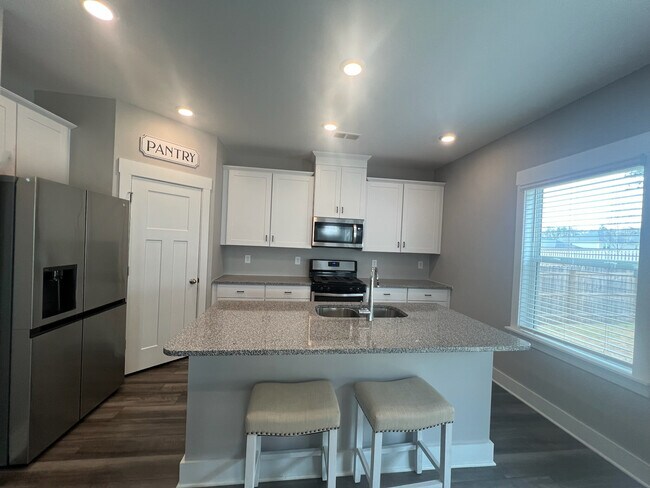 Building Photo - 112 Garrison Grove Dr