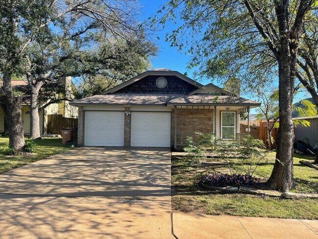 Foto del edificio - Remodeled 3/2 in near MoPac and Parmer Ln