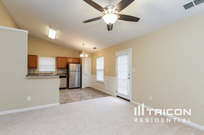 Building Photo - 4033 Old Glory Dr