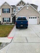 Building Photo - 822 Blue Ash Trail