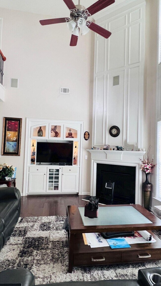 Foto del edificio - 725 Earlham Dr