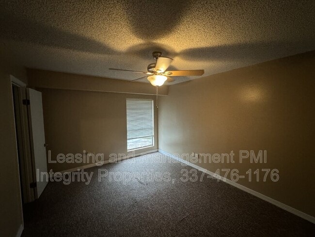 Building Photo - 44 Phlox Dr