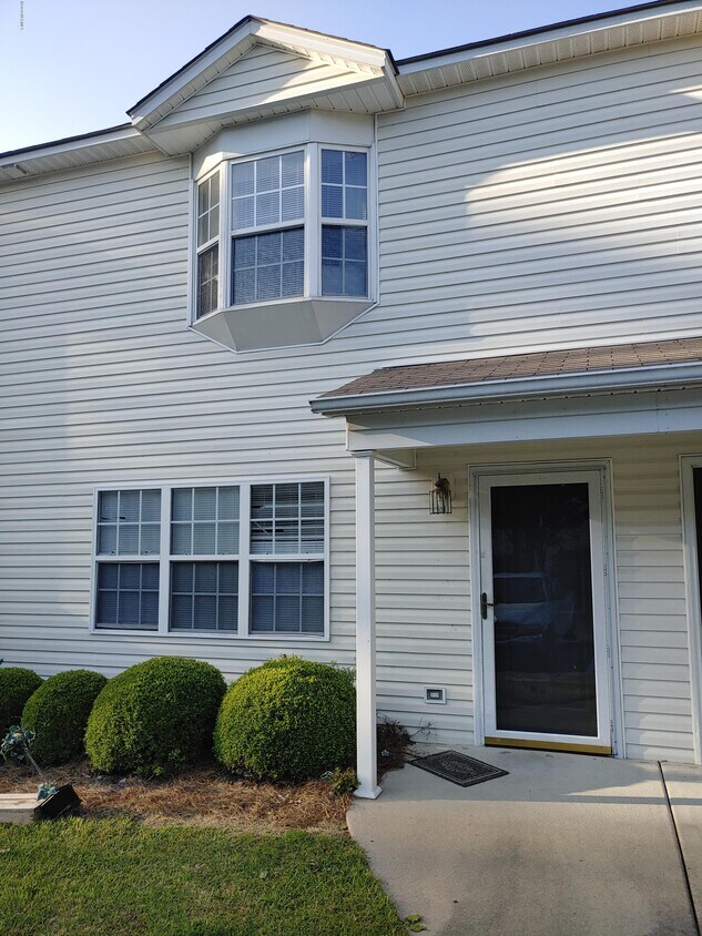 Primary Photo - 3900 Elkin Ridge Dr