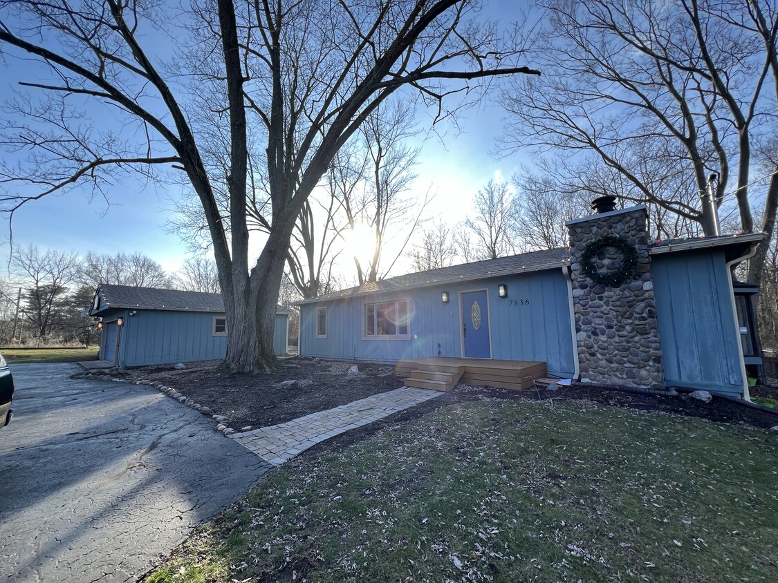 Primary Photo - 7836 Indian Lake Rd