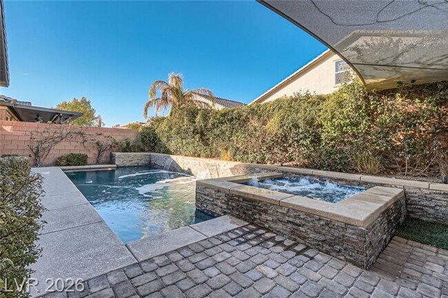 Building Photo - Executive Furnished Pool Home