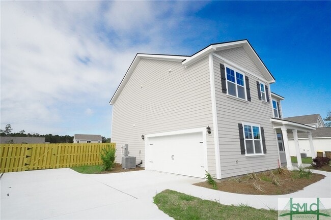 Building Photo - 270 Fox Tail Dr