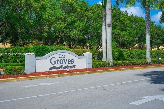 Foto del edificio - 3085 SE 17th Ave