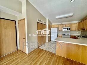 Building Photo - 5924 Sutton Pl