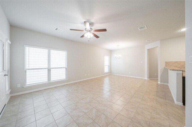 Building Photo - 160 Camelot Place Court