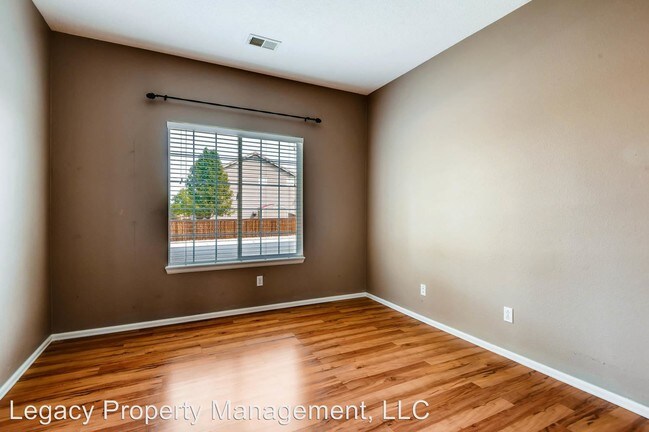 Building Photo - 3 br, 2 bath House - 10003 Mackay Drive