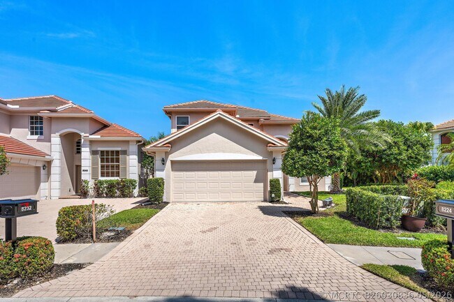 Building Photo - 8232 Heritage Club Dr