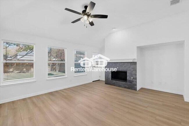 Foto del edificio - MOVE IN READY - PLANO TEXAS - 2BEDS 2.5 BATHS