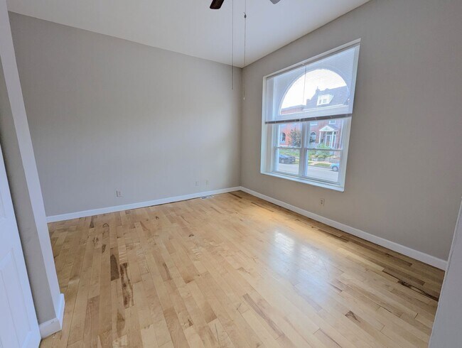 Foto del edificio - 2600 S Compton Ave