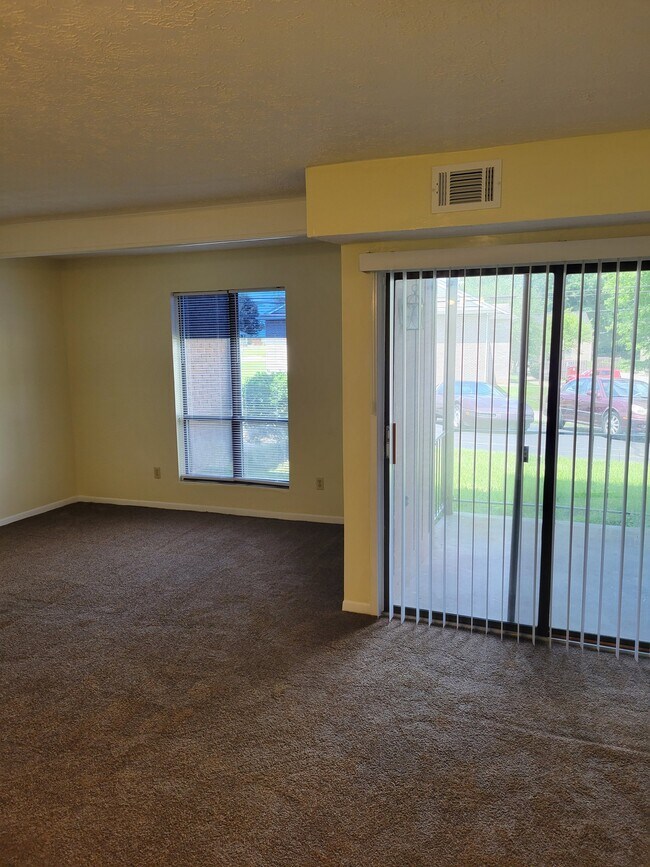 Foto del edificio - 515 Powell Ln