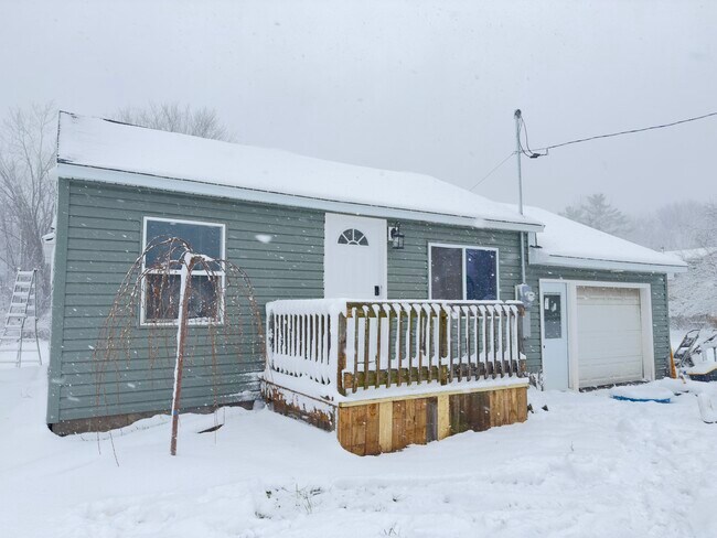 Frente - 5009 Hopkins Rd