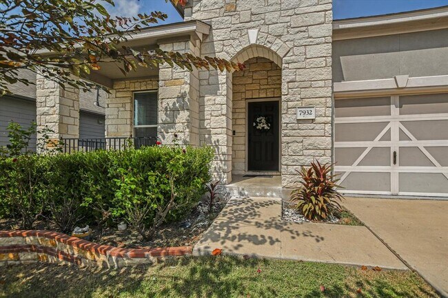 Building Photo - 7932 Gato Ln